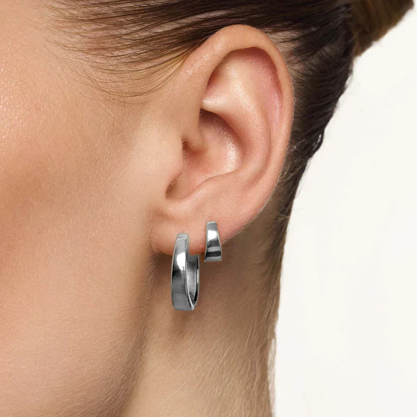 Gia Hoop Earrings