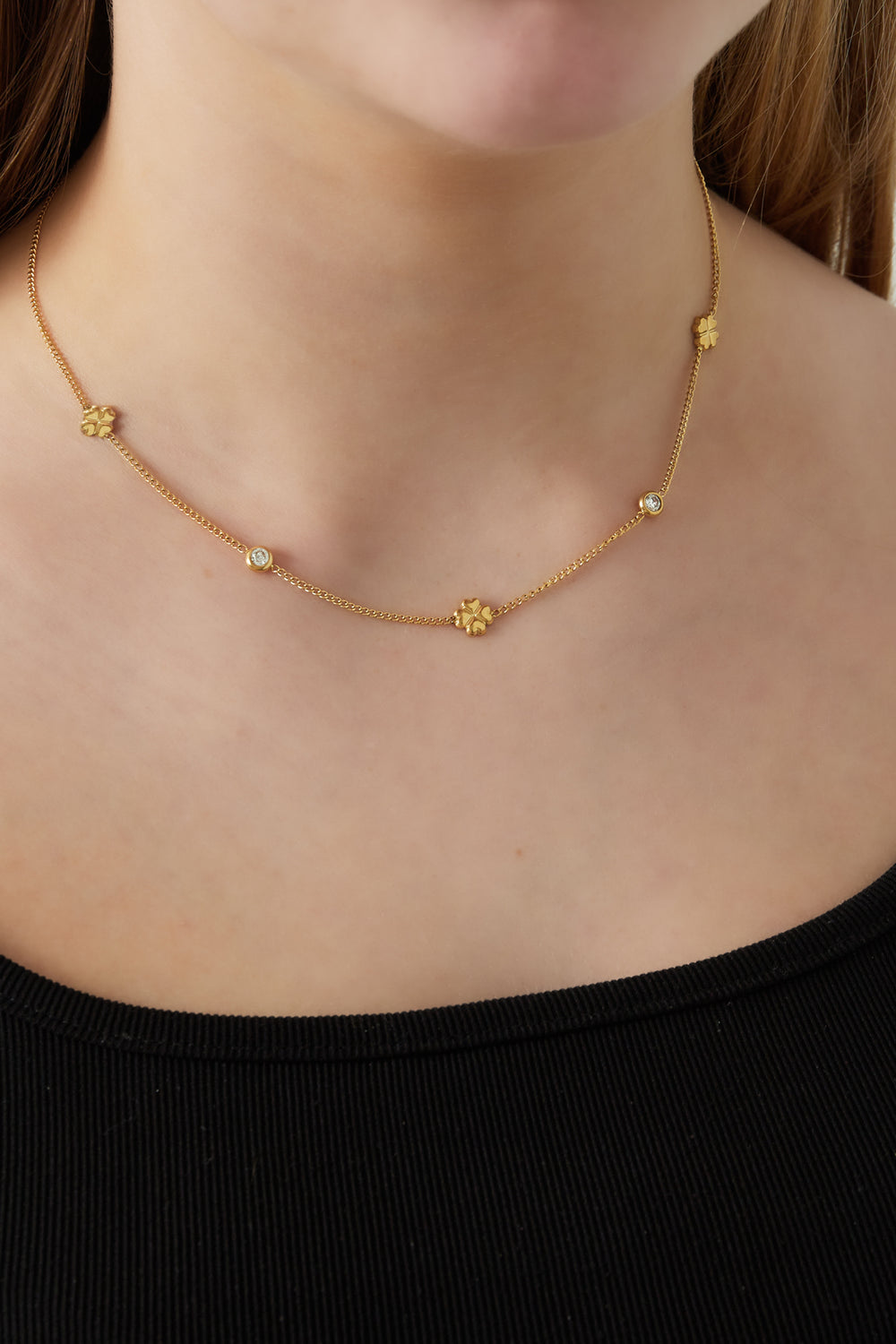 gleaming luck necklace