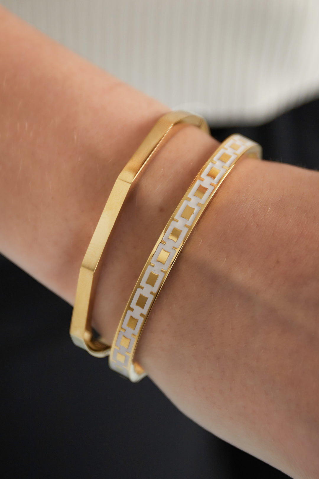shaped slave bracelet