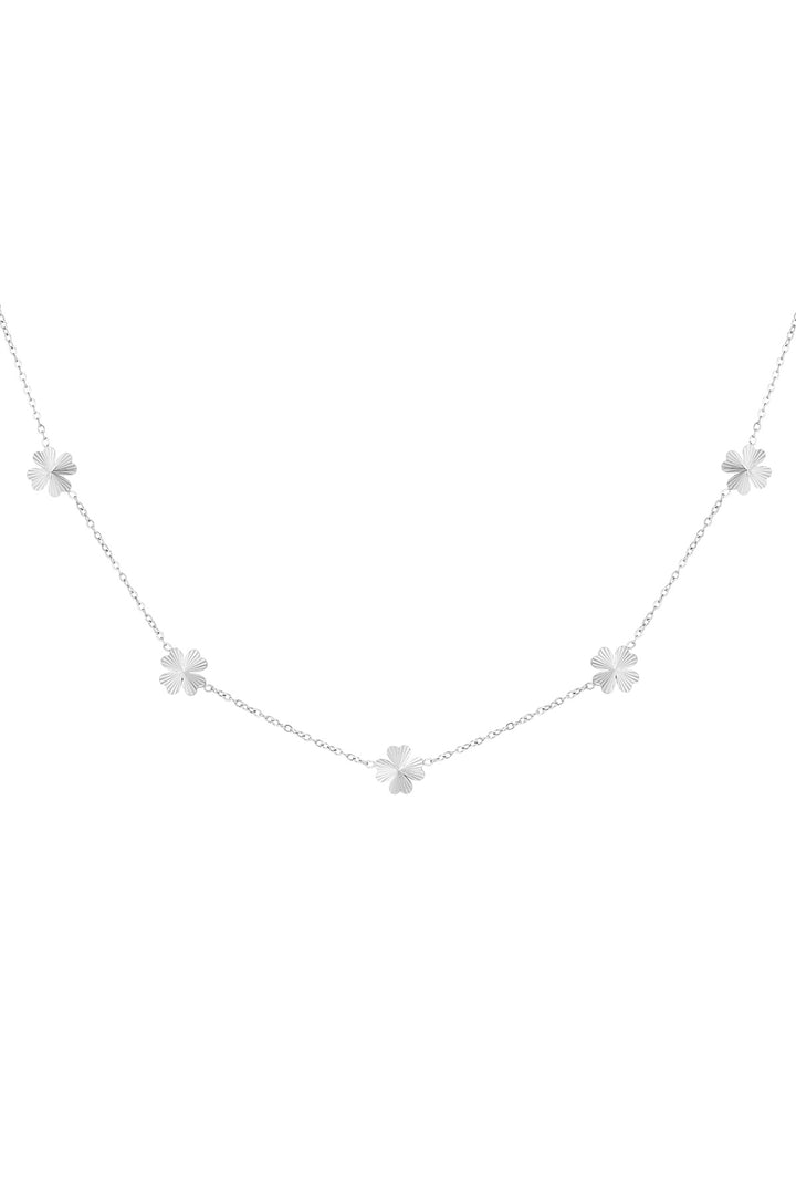 leafy luck necklace