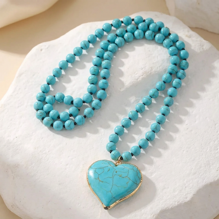 Turquoise hartvormige kralenketting met edelstenen