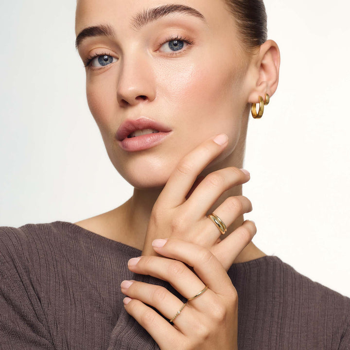 Gia Hoop Earrings