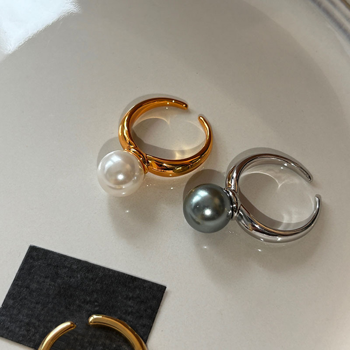 Retro Geometric Pearl Ring