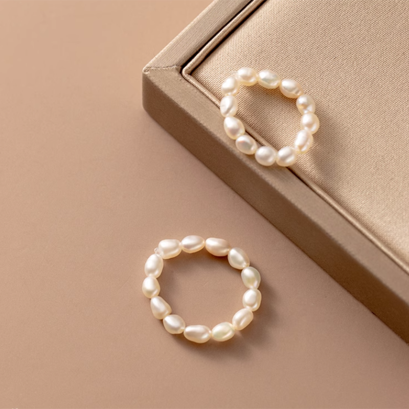 Ring met Natuurlijke Barokparel