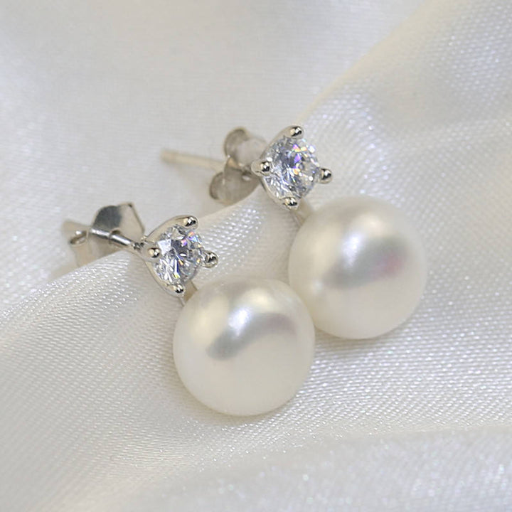 Zilverparel Stud Earrings