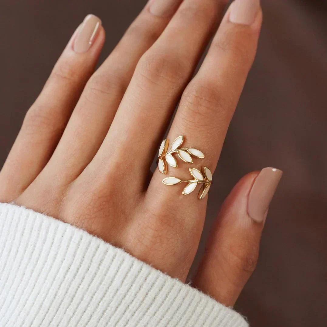 Pure - Hvid Opal Blad Justerbar Ring
