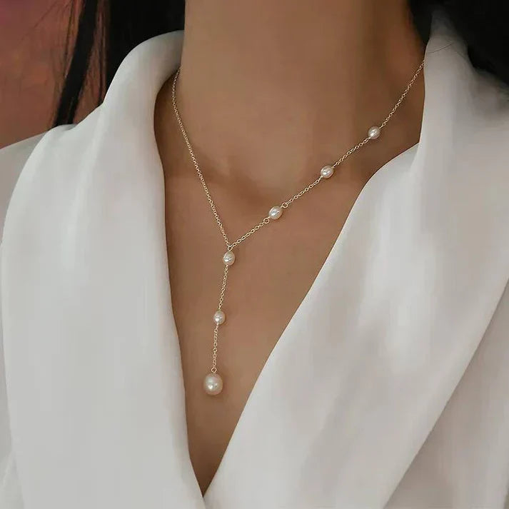 Retro Pearl Pendant Necklace