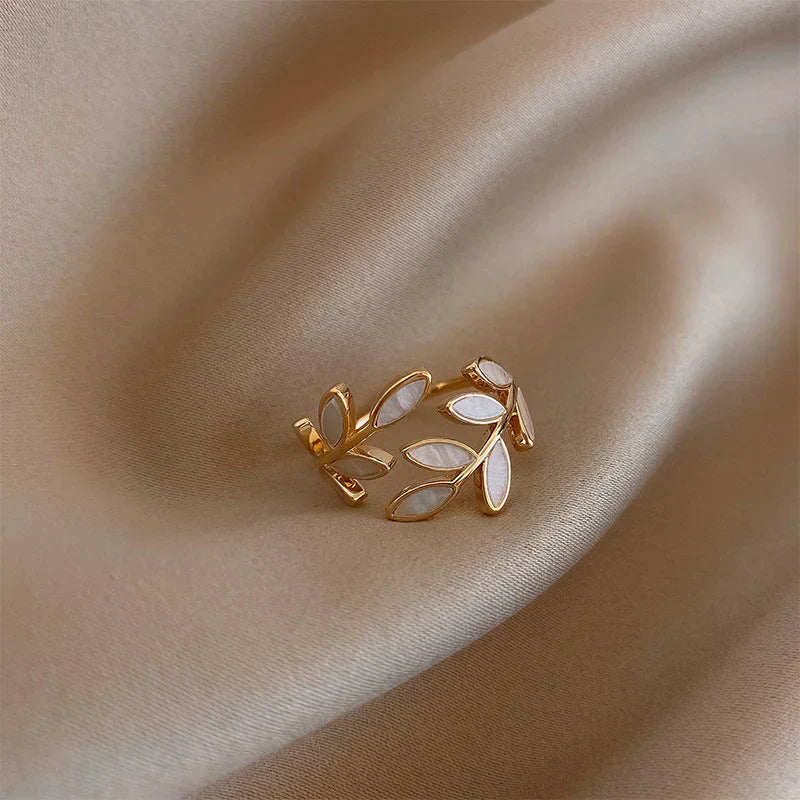 Pure - Hvid Opal Blad Justerbar Ring