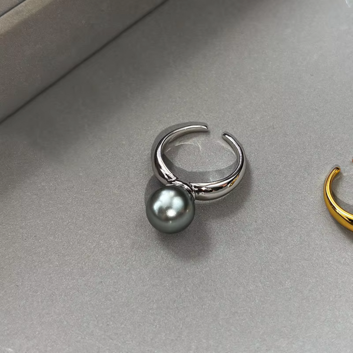 Retro Geometric Pearl Ring