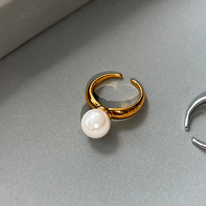 Retro Geometric Pearl Ring
