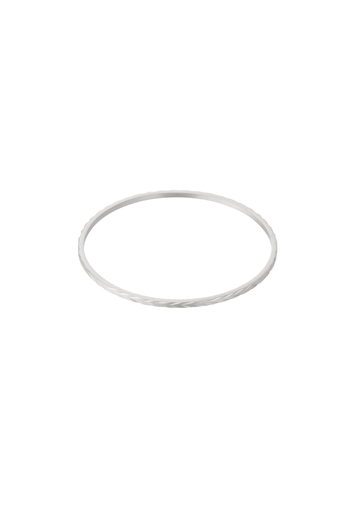 Simple braided bangle