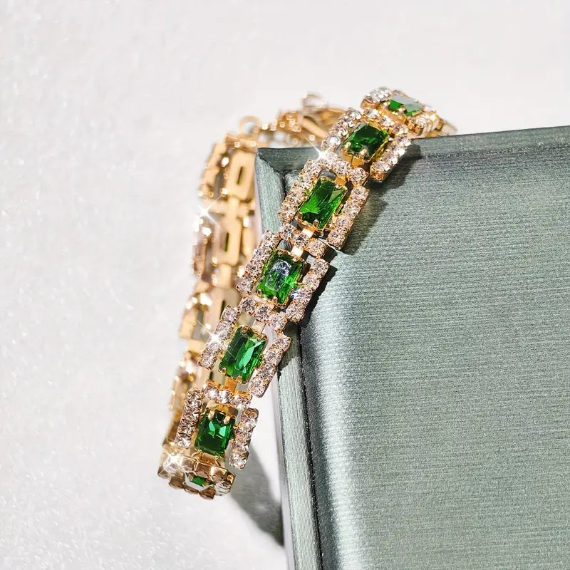 Groene Statement Armband met Gouden Accenten