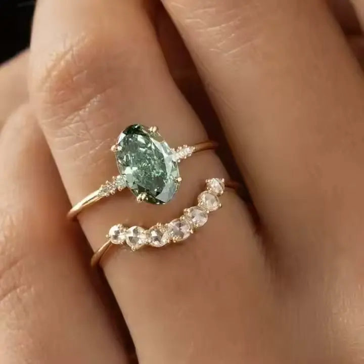 Set van Gouden Vergulde Ringen met Groene Moissanite