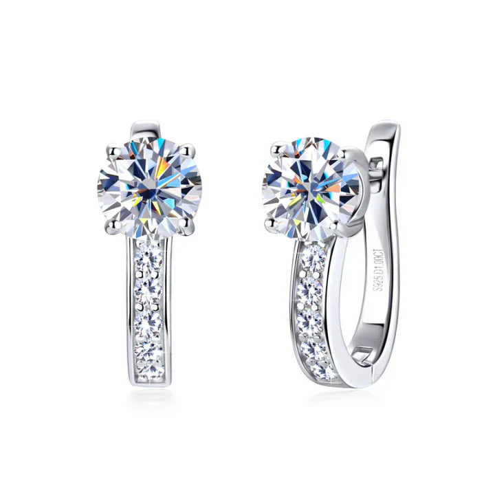 Kanaal Moissanite Huggie Earrings