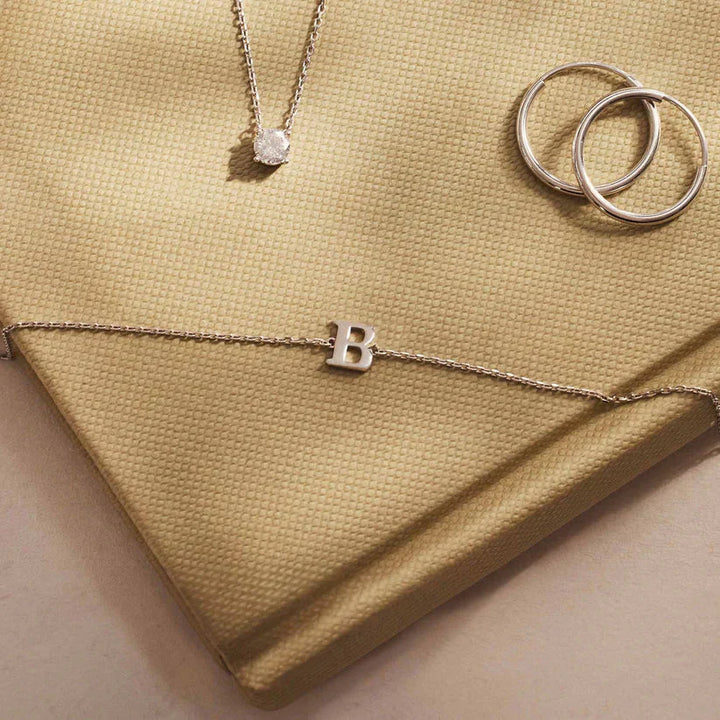 Vita Signa Initial Armbånd